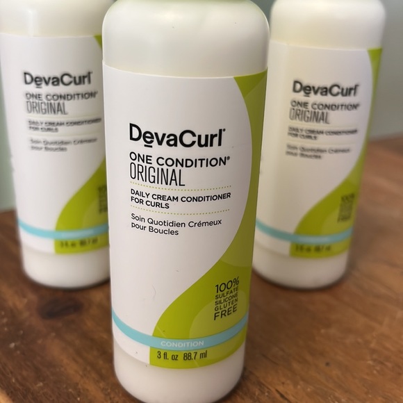 DevaCurl One Condition Conditioner for Curls - Picture 2 of 2